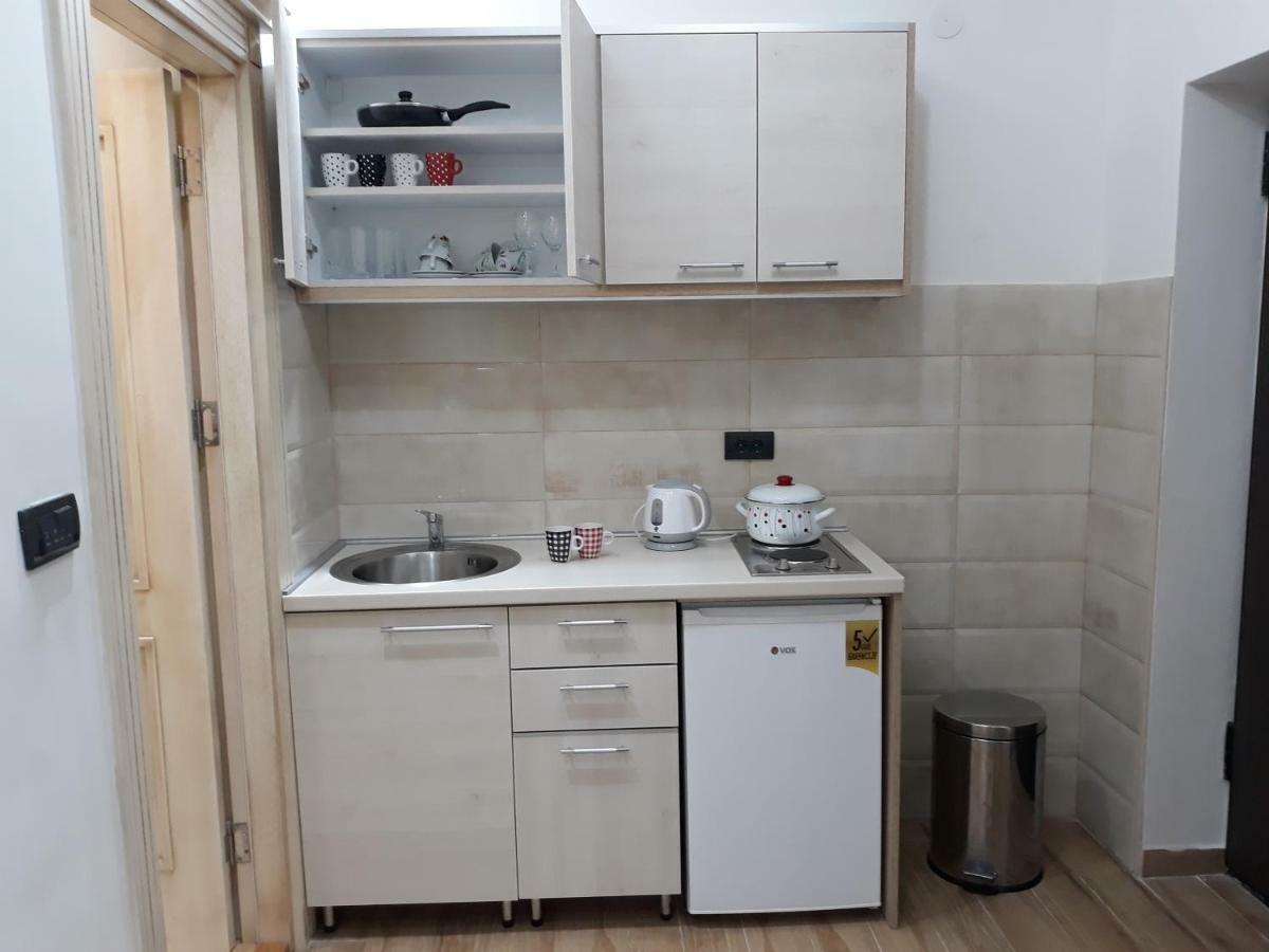 Sweet Yellow Apartment Белград Екстериор снимка