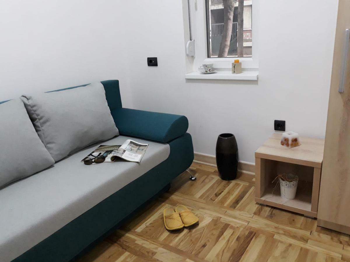 Sweet Yellow Apartment Белград Екстериор снимка