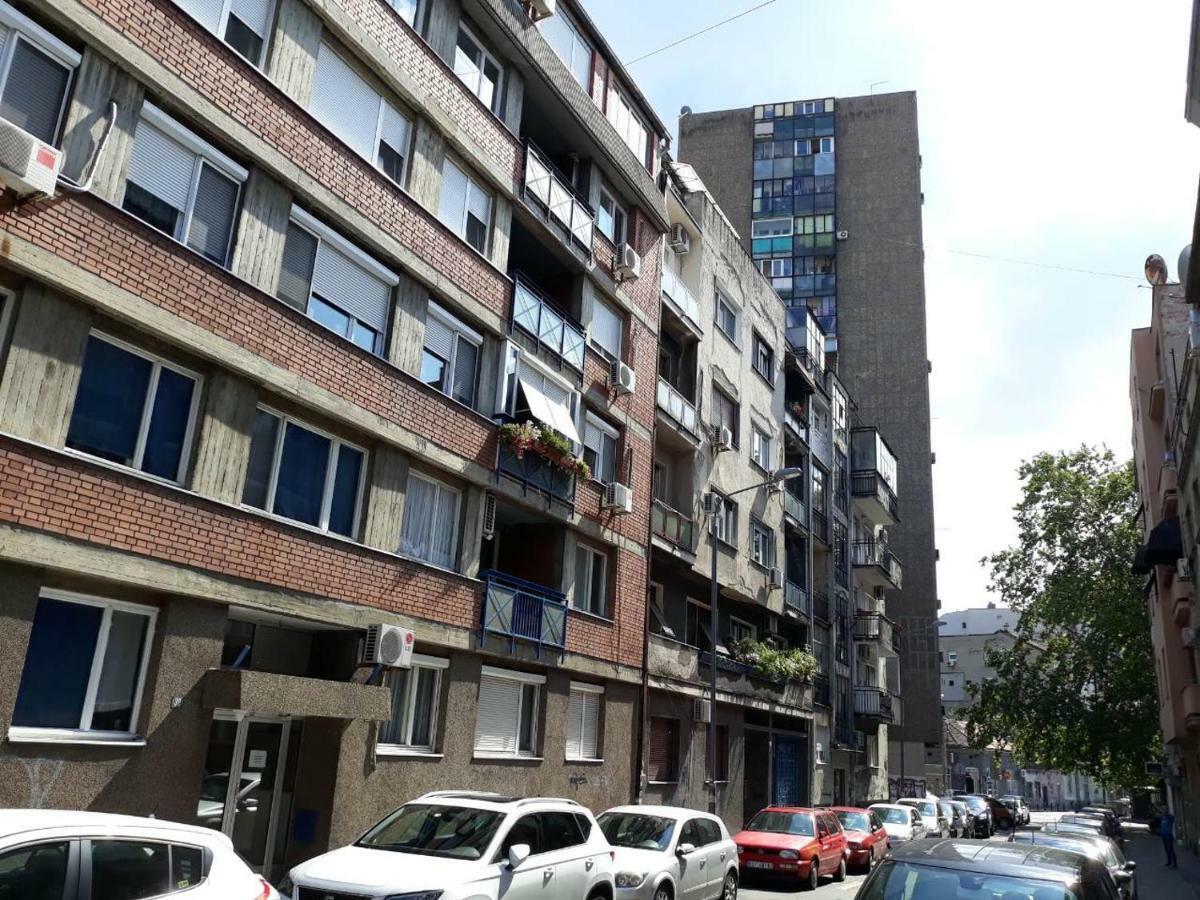 Sweet Yellow Apartment Белград Екстериор снимка