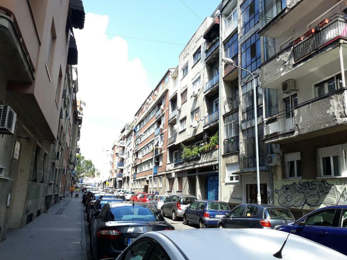 Sweet Yellow Apartment Белград Екстериор снимка